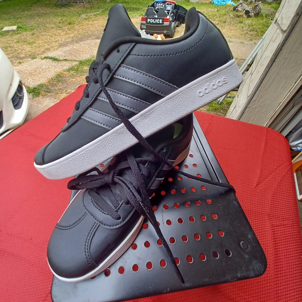 Adidas sneakers - Picture 15 of 16